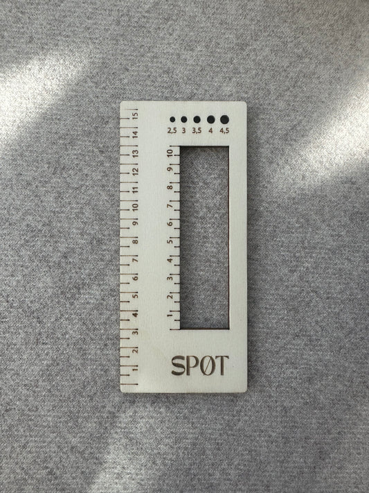 KNITTING GAUGE RULER